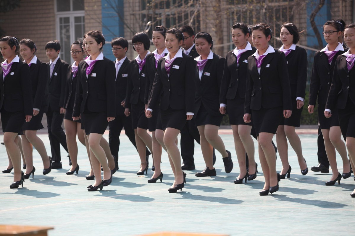 [轉帖]釣魚臺國賓館服務員指定學校禮儀比賽 【貓眼看人】-凱迪社區