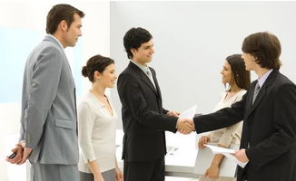 職場社交,人人必知的19條最基本的禮儀,避免在正式場合鬧笑話