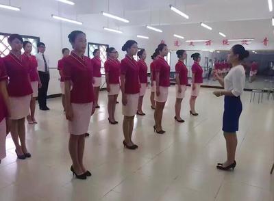 禮儀培訓師孫明姬為風尚圈代言