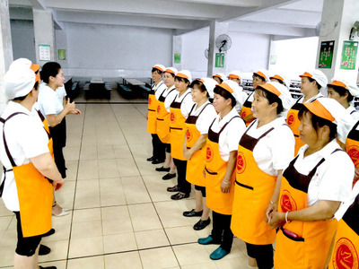 【校園活動】食堂精細化|服務要先行--武岡市展輝學校食堂員工培訓之禮儀篇